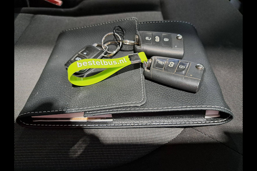 Volkswagen Crafter 35 2.0 TDI L3H3 2x Zijdeur Aut Camera Cruise