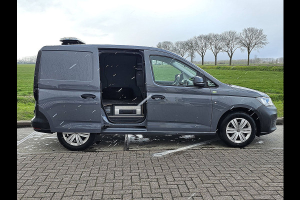 Volkswagen Caddy Cargo 2.0 TDI Comfort airco, zijdeur, trekhaak, 47 dkm.