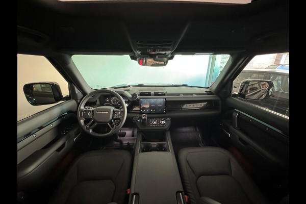 Land Rover Defender 110 2.0 P300e 110 X-Dynamic SE Pano|URBAN