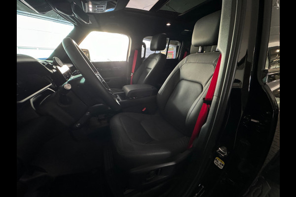 Land Rover Defender 110 2.0 P300e 110 X-Dynamic SE Pano|URBAN