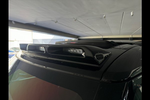 Land Rover Defender 110 2.0 P300e 110 X-Dynamic SE Pano|URBAN