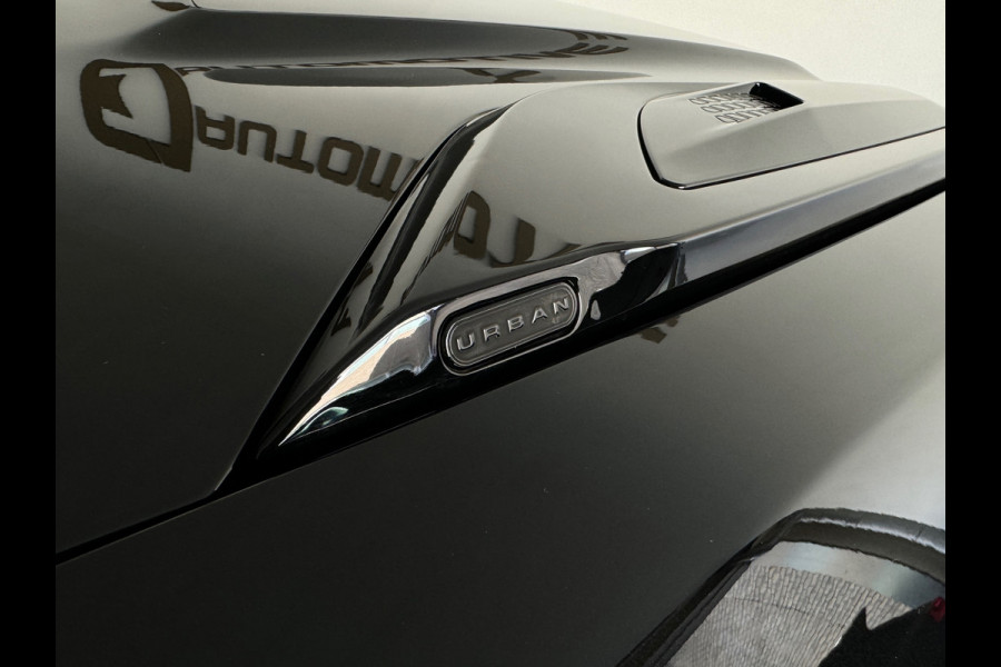 Land Rover Defender 110 2.0 P300e 110 X-Dynamic SE Pano|URBAN