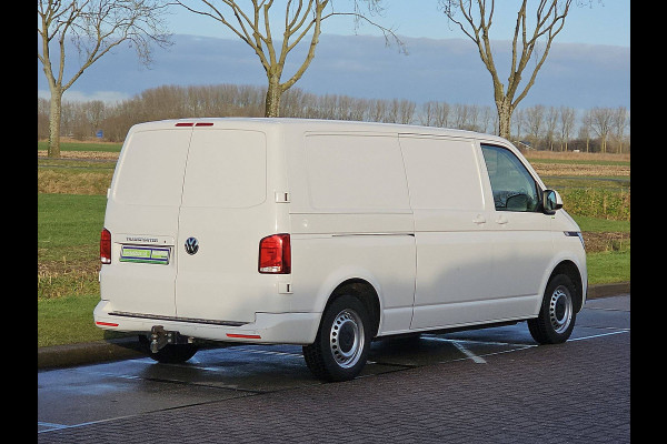 Volkswagen Transporter 2.0 TDI L2H1 150Pk Airco Automaat Achterdeuren Euro6!