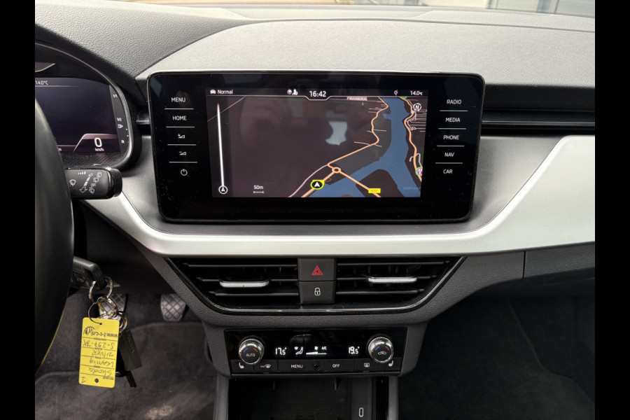 Škoda Kamiq 1.0 TSi 115pk Business Edition PANORAMADAK/VIRTUAL/CAMERA/PDC/19INCH/TREKHAAK