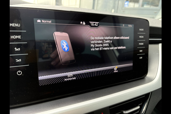 Škoda Kamiq 1.0 TSi 115pk Business Edition PANORAMADAK/VIRTUAL/CAMERA/PDC/19INCH/TREKHAAK