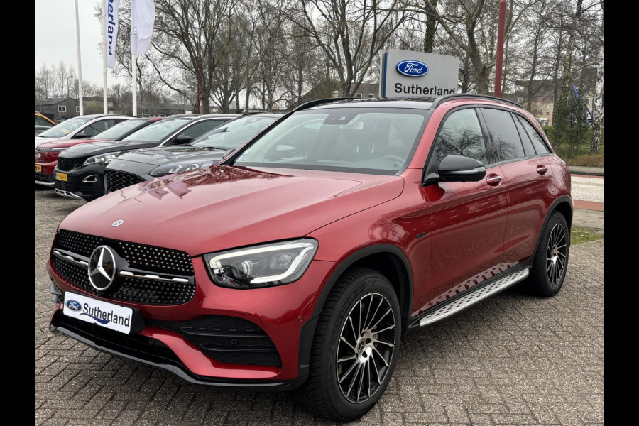 Mercedes-Benz GLC 300e 4MATIC AMG Line | PHEV | Plug-in Hybride | 320pk | Panoramadak | Stoelverwarming | 360 graden camera | Burmester audio