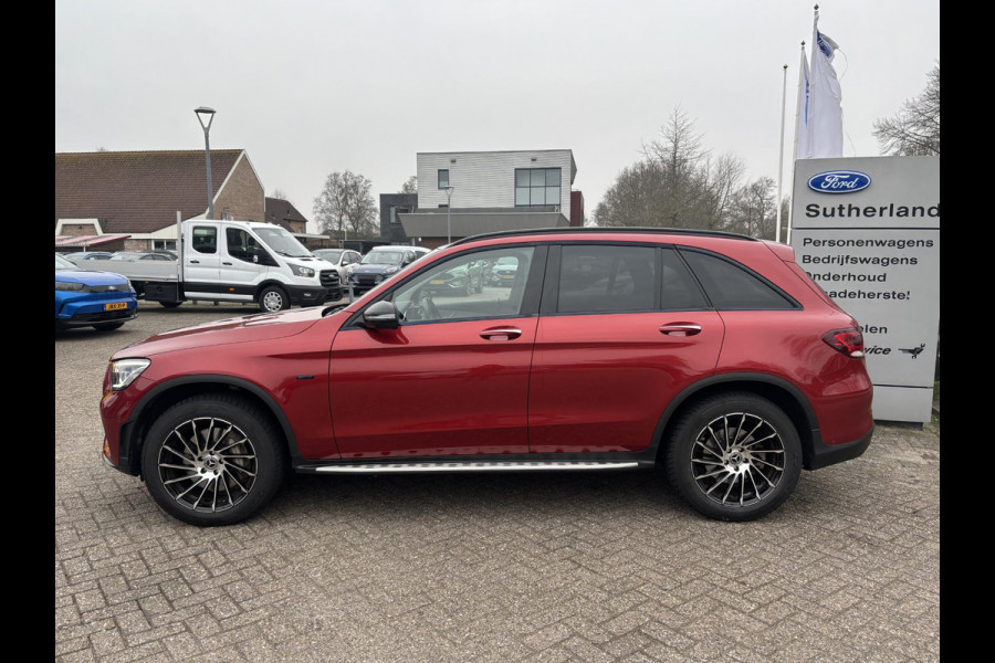 Mercedes-Benz GLC 300e 4MATIC AMG Line | PHEV | Plug-in Hybride | 320pk | Panoramadak | Stoelverwarming | 360 graden camera | Burmester audio