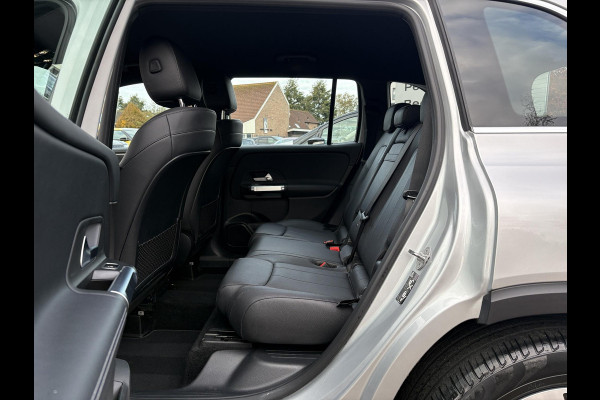 Mercedes-Benz Glb 200 Business Solution Luxury 163pk | Dodehoeksensoren | Elektrische Achterklep | Volledig Leder | Stoelverwarming | Achteruitrijcamera | Eerste eigenaar
