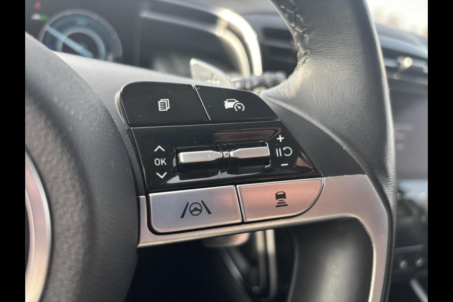 Hyundai Tucson 1.6 T-GDI PHEV Premium Sky 4WD | Panoramadak | Dealer onderhouden | Leder | Achteruitrijcamera