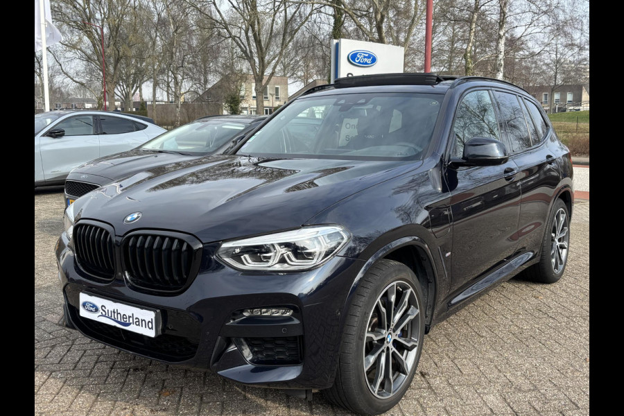 BMW X3 xDrive30e M Sport | Plug-in Hybride | PHEV | Volle uitrusting | 20 inch |  Panoramadak | Trekhaak | Harman/kardon | 360 graden camera | Leder Vernasca Schwarz | Elektrische stoelen met memory functie | M pakket | Sportstoelen | Stoelverwarming| Adaptive Led | Head Up Display | Keyless entry | Elektrische achterklep | Adaptive cruise control | Dodehoeksensoren | Digitaal instrumentenpaneel SCI |