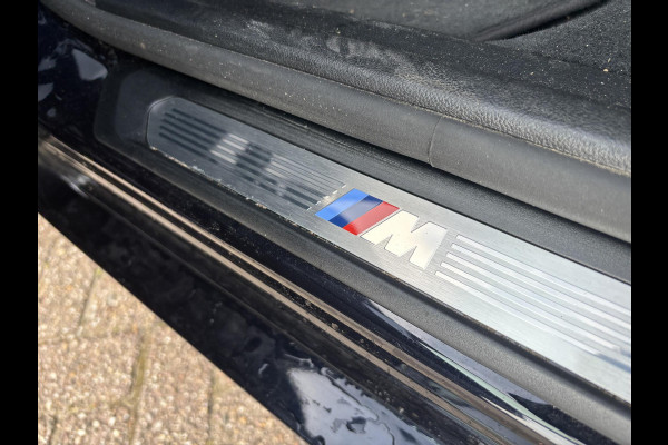 BMW X3 xDrive30e M Sport | Plug-in Hybride | PHEV | Volle uitrusting | 20 inch |  Panoramadak | Trekhaak | Harman/kardon | 360 graden camera | Leder Vernasca Schwarz | Elektrische stoelen met memory functie | M pakket | Sportstoelen | Stoelverwarming| Adaptive Led | Head Up Display | Keyless entry | Elektrische achterklep | Adaptive cruise control | Dodehoeksensoren | Digitaal instrumentenpaneel SCI |