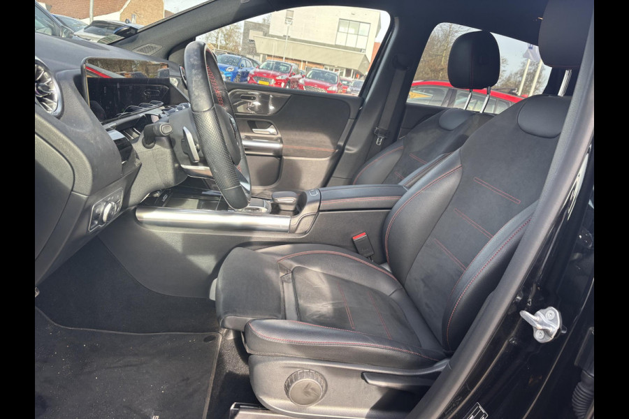 Mercedes-Benz B-Klasse 250 e AMG Line | Plug-in Hybride | PHEV | Stoelverwarming | Camera | Navigatiesysteem | getint warmtewerend glas