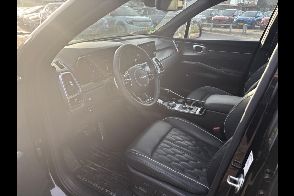 Kia Sorento 1.6 T-GDI Plug-in Hybrid 4WD ExecutiveLine 5p. | Panoramadak | Vol leder | Bose audio | Geuheugenstoelen | Dealer onderhouden