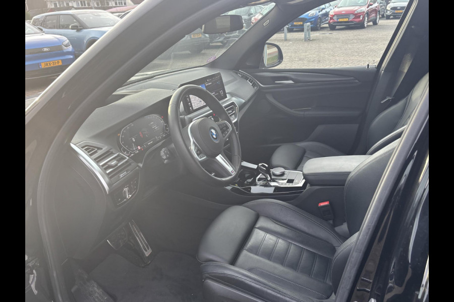 BMW X3 xDrive30e M Sport | Plug-in Hybride | incl. BMW Service Inclusive (5 jaar/100.000 km) | M pakket | Harman Kardon | Sportstoelen | Elektrische stoelen met geheugenfunctie | 360 graden camera | Stoelverwarming | Keyless | Elektrische achterklep | Adaptive Led | High-beam Headlights Control | Head Up Display | Adaptief demping systeem