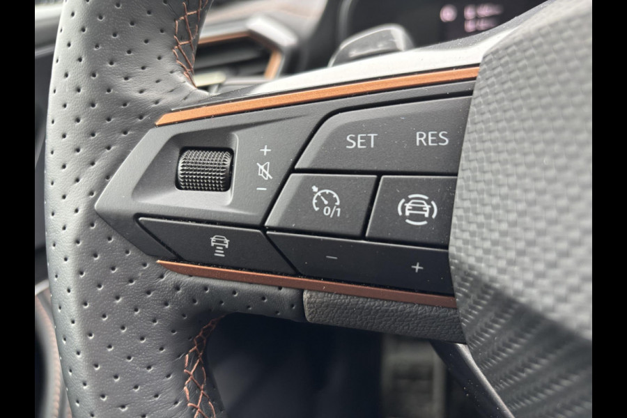 CUPRA Formentor 1.4 e-Hybrid VZ Performance | 245pk PHEV | Plug-in Hybride | Stoelverwarming | Camera | Adaptive cruise control | 19 inch