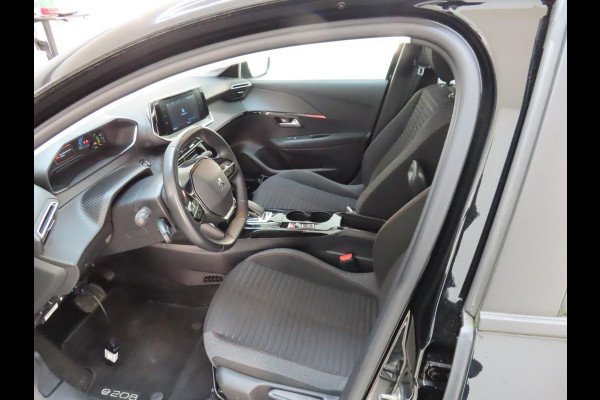 Peugeot e-208 EV Active 50 kWh | 53.000 KM | SOH 93% | Navigatie | VERWACHT!