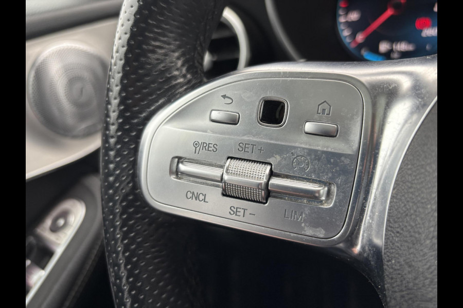 Mercedes-Benz GLC 300e 4MATIC AMG Line | 320pk PHEV | Panormadak | Afneembare Trekhaak | Burmester Audio | Stoelverwarming |  Achteruitrijcamera