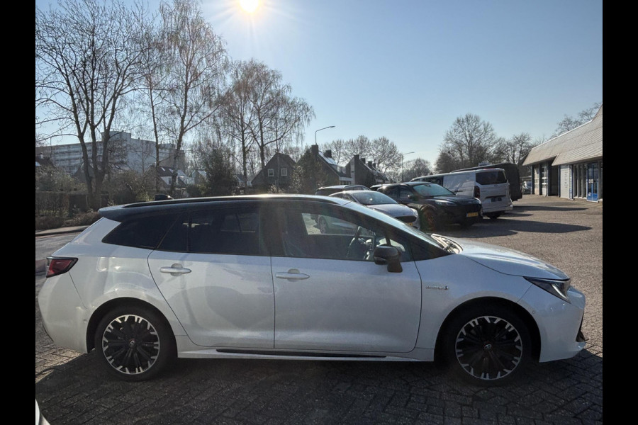 Toyota Corolla Touring Sports 1.8 Hybrid GR-Sport | 122pk | Trekhaak | Adaptieve Cruise | Stoelverwarming | 18 inch velgen | Full LED