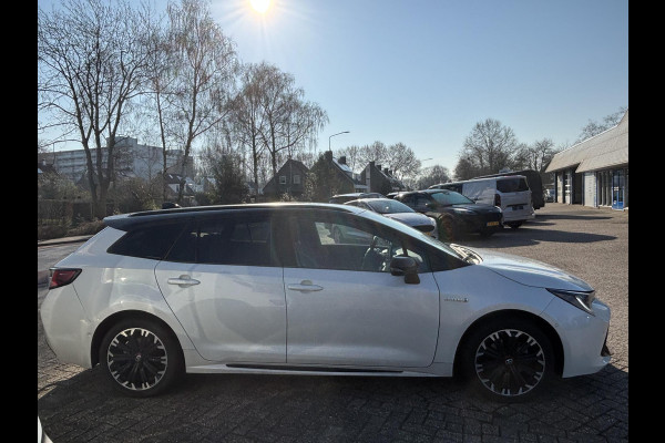Toyota Corolla Touring Sports 1.8 Hybrid GR-Sport | 122pk | Trekhaak | Adaptieve Cruise | Stoelverwarming | 18 inch velgen | Full LED