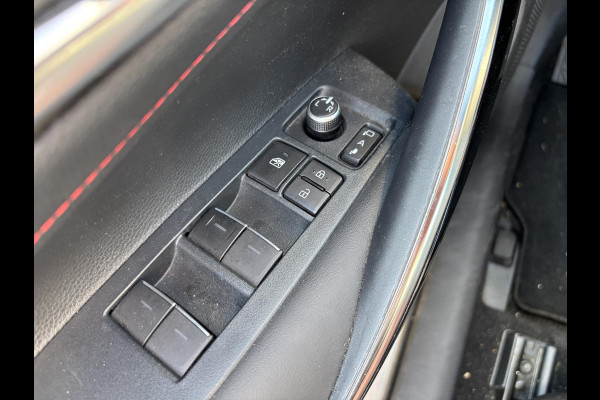 Toyota Corolla Touring Sports 1.8 Hybrid GR-Sport | 122pk | Trekhaak | Adaptieve Cruise | Stoelverwarming | 18 inch velgen | Full LED