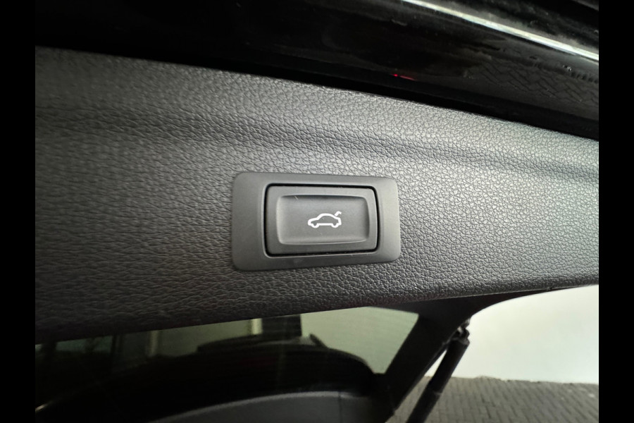 Audi Q3 35 TFSI S Line Pano|Camera|Sfeer|CarPlay|NL Auto|NAP