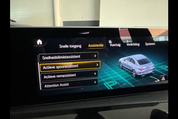 Mercedes-Benz CLA-Klasse 250 4MATIC AMG Premium+ Pano|Memory