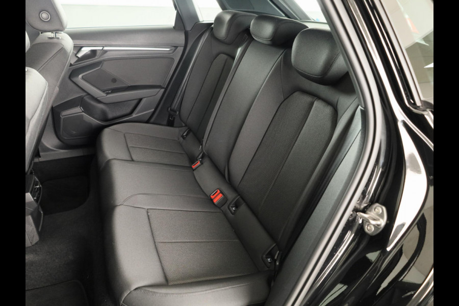 Audi A3 Sportback 30 TFSI Pro Line 110 pk S-tronic | Verlengde garantie | Navigatie via App | Parkeersensoren achter | Autom. airco |