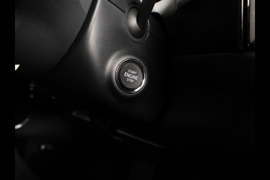 Škoda Kodiaq 1.5 TSI Sportline Business 150 pk Automaat (DSG) | Navigatie | Trekhaak (wegklapbaar) | Parkeersensoren | Achteruitrijcamera | Autom. airco (3 zones) | Stoelverwarming |