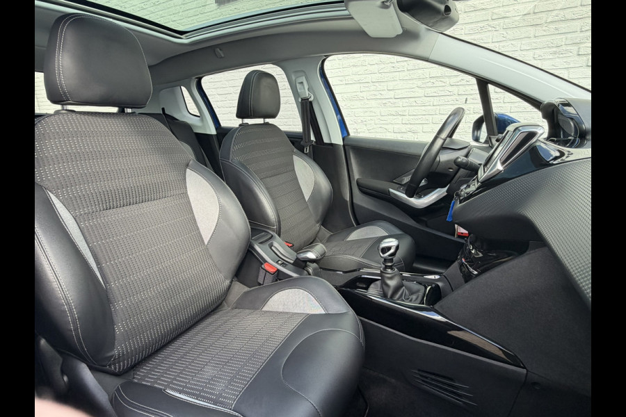 Peugeot 2008 1.2 PureTech Camera Cruise Stoelverwarming Carplay Panorama Trekhaak Navigatie