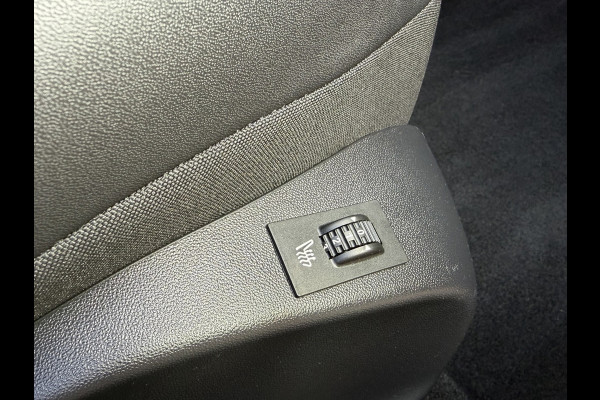 Peugeot 2008 1.2 PureTech Camera Cruise Stoelverwarming Carplay Panorama Trekhaak Navigatie