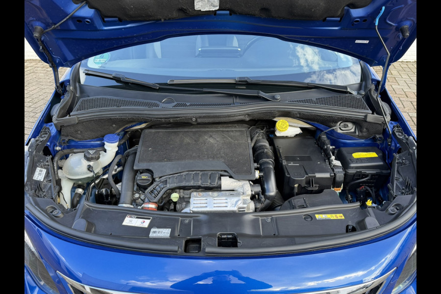 Peugeot 2008 1.2 PureTech Camera Cruise Stoelverwarming Carplay Panorama Trekhaak Navigatie