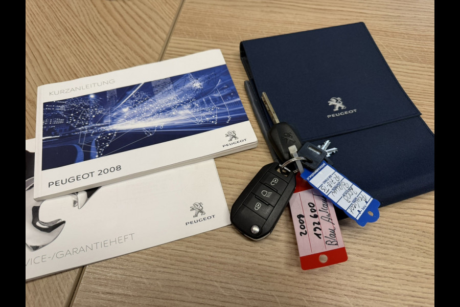 Peugeot 2008 1.2 PureTech Camera Cruise Stoelverwarming Carplay Panorama Trekhaak Navigatie