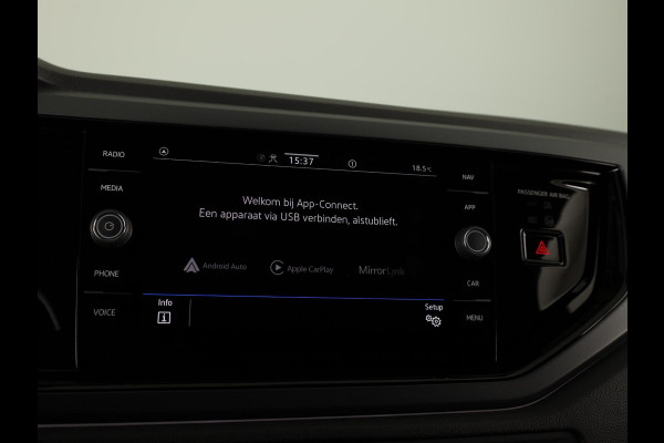 Volkswagen Polo r line business | 95 pk | automaat (DSG) | panoramadak | camera | stoelverwarming | keyless entry | 18 inch