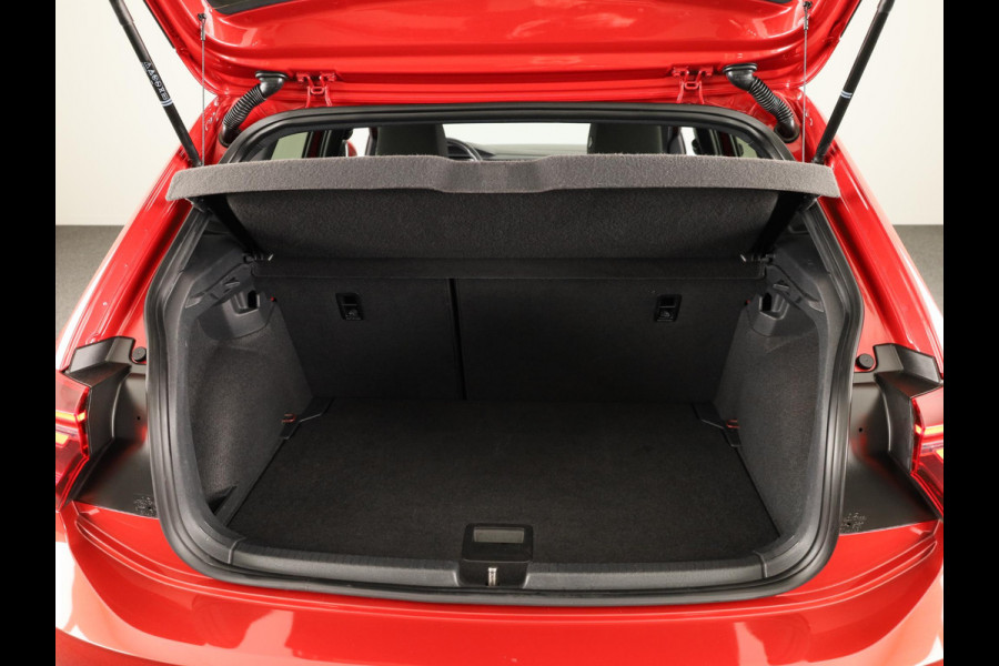 Volkswagen Polo r line business | 95 pk | automaat (DSG) | panoramadak | camera | stoelverwarming | keyless entry | 18 inch