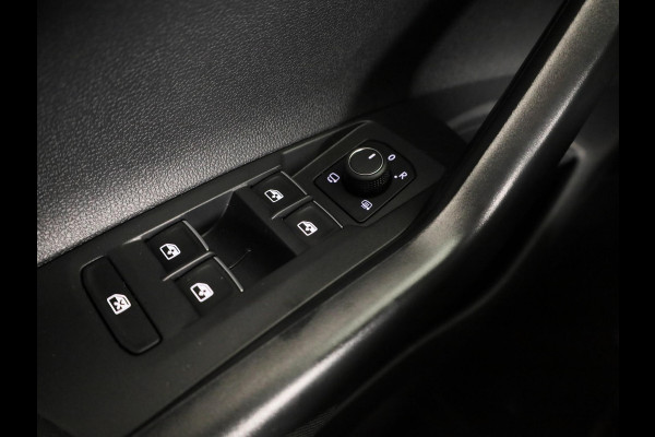 Volkswagen Polo r line business | 95 pk | automaat (DSG) | panoramadak | camera | stoelverwarming | keyless entry | 18 inch