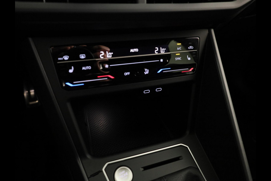 Volkswagen Polo r line business | 95 pk | automaat (DSG) | panoramadak | camera | stoelverwarming | keyless entry | 18 inch