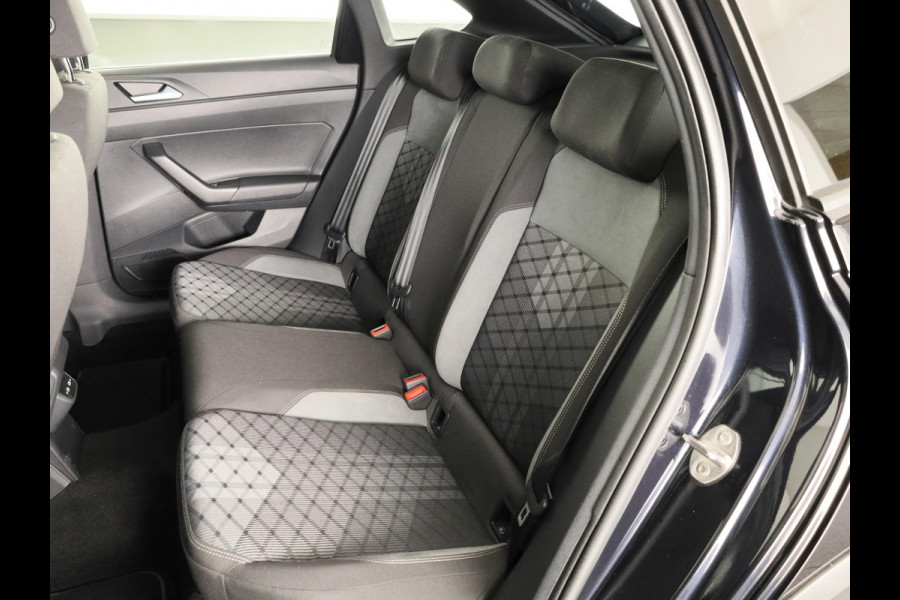 Volkswagen Taigo 1.0 TSI R-Line | DSG | Camera |Keyless | Navigatie | Carplay & Android Auto | Stoelverwarming |