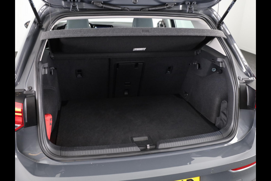 Volkswagen Golf 1.5 eTSI Style 130 PK | Automaat | Digitaal dashboard | Sportstoelen | Navigatie