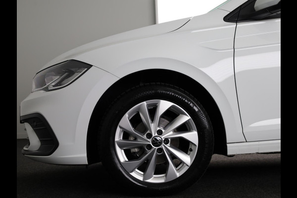 Volkswagen Polo 1.0 TSI Life Edition | Navigatie via App | Parkeersensoren | Achteruitrijcamera | Adaptieve cruise control | Stoelverwarming |