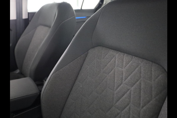 Volkswagen Golf 1.5 eHybrid Life Edition 204PK | Automaat | Camera | Extra getint glas | verlengde garantie