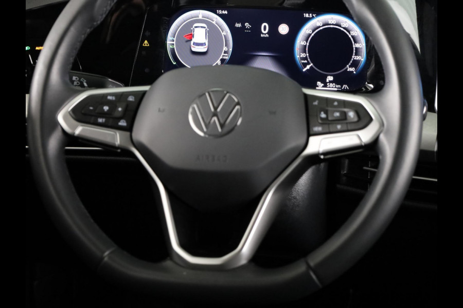 Volkswagen Golf 1.5 eHybrid Life Edition 204PK | Automaat | Camera | Extra getint glas | verlengde garantie