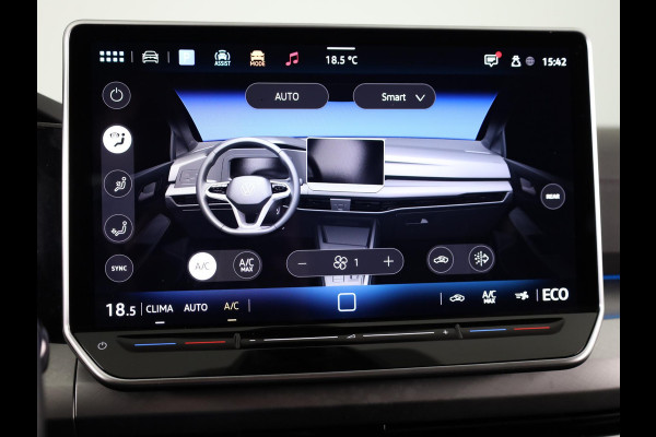 Volkswagen Golf 1.5 eHybrid Life Edition 204PK | Automaat | Camera | Extra getint glas | verlengde garantie