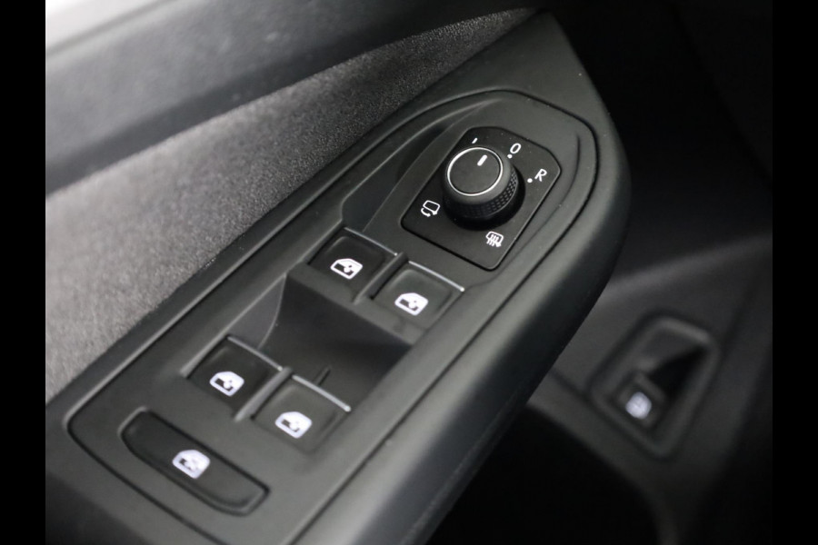 Volkswagen Golf 1.5 eHybrid Life Edition 204PK | Automaat | Camera | Extra getint glas | verlengde garantie