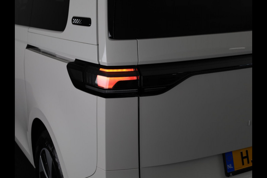 Volkswagen ID. Buzz Pro 86 kWh LWB 7p. 285PK | SOH 98% | Camera | Navigatie | 7 persoons | Extra getint glas