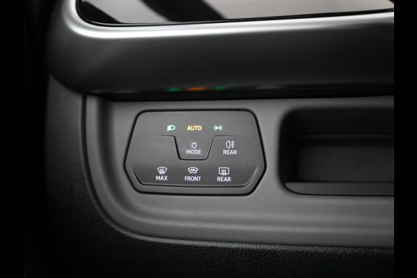 Volkswagen ID. Buzz Pro 86 kWh LWB 7p. 285PK | SOH 98% | Camera | Navigatie | 7 persoons | Extra getint glas