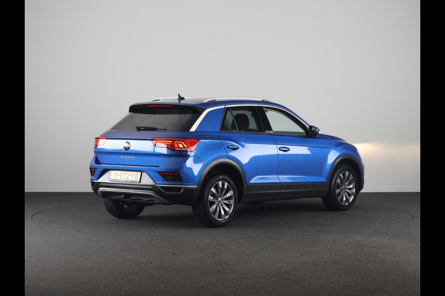 Volkswagen T-Roc 1.0 TSI Style Business 110 PK | Navigatie | Parkeersensoren | Camera | Digitaal dashboard
