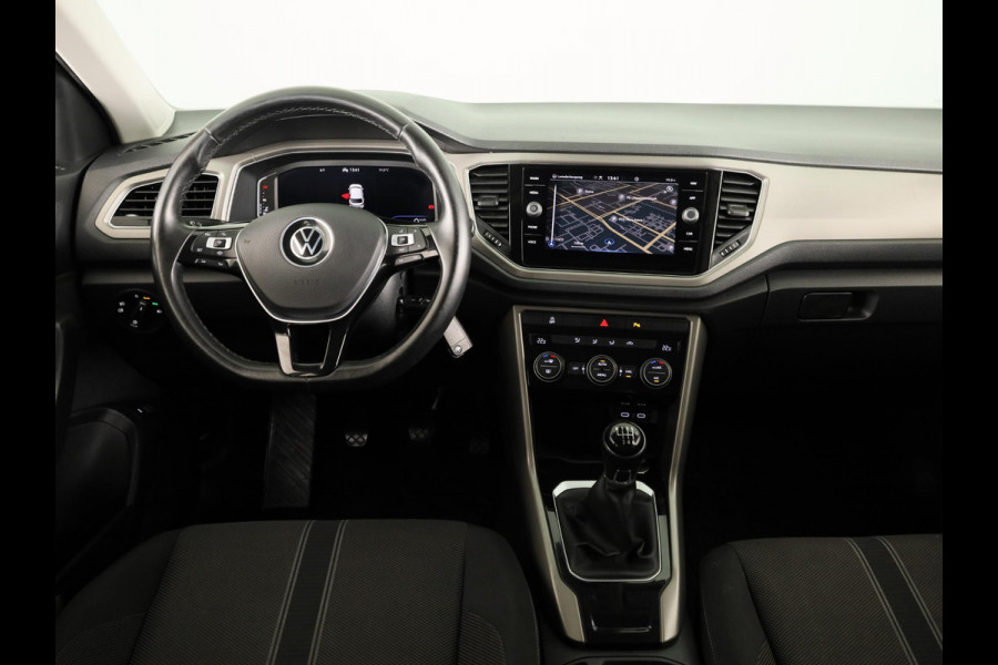 Volkswagen T-Roc 1.0 TSI Style Business 110 PK | Navigatie | Parkeersensoren | Camera | Digitaal dashboard