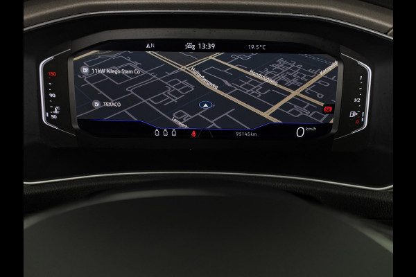 Volkswagen T-Roc 1.0 TSI Style Business 110 PK | Navigatie | Parkeersensoren | Camera | Digitaal dashboard