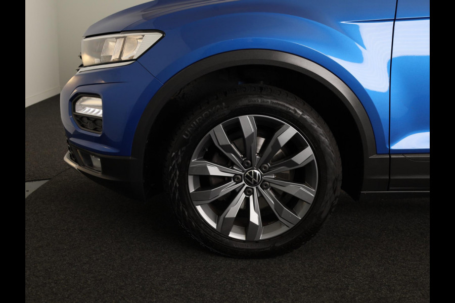 Volkswagen T-Roc 1.0 TSI Style Business 110 PK | Navigatie | Parkeersensoren | Camera | Digitaal dashboard