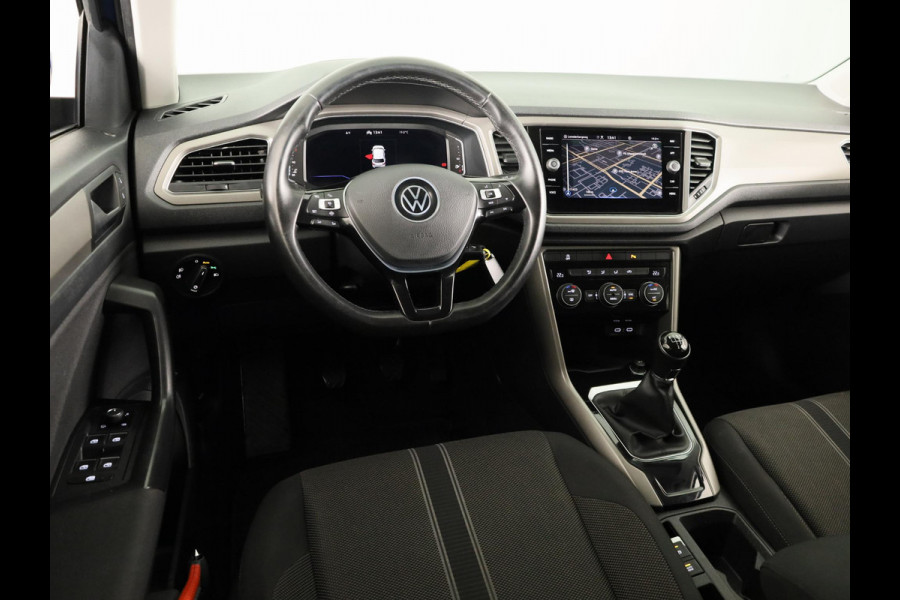 Volkswagen T-Roc 1.0 TSI Style Business 110 PK | Navigatie | Parkeersensoren | Camera | Digitaal dashboard